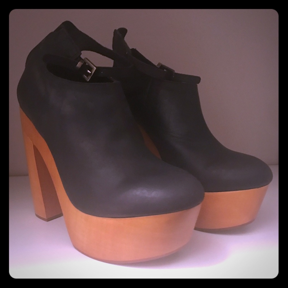New York MESSECA New York Clog Pump- never worn
